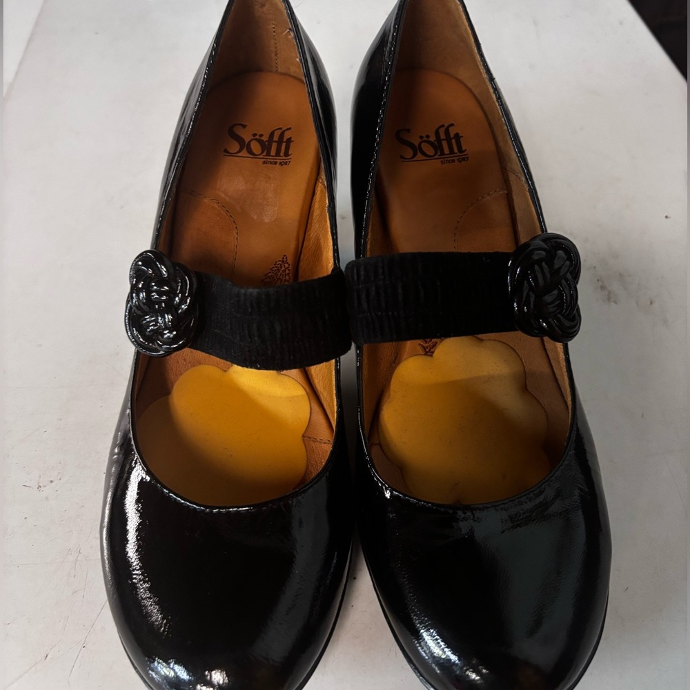 Sofft Black Patent Leather Heels